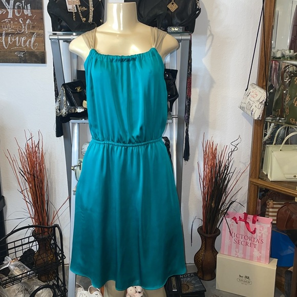 ⭐️You will get 2 great used condition dresses size 3 & small - Picture 11 of 14